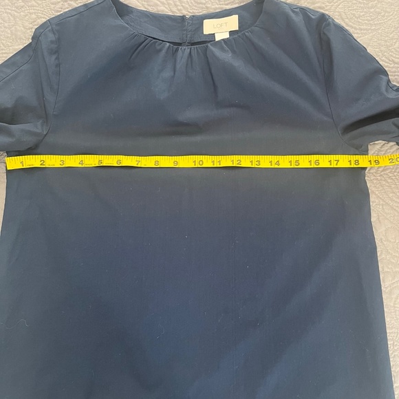 Loft Outlet Ruffle Short Sleeve Blouse Navy Size S - Picture 6 of 7